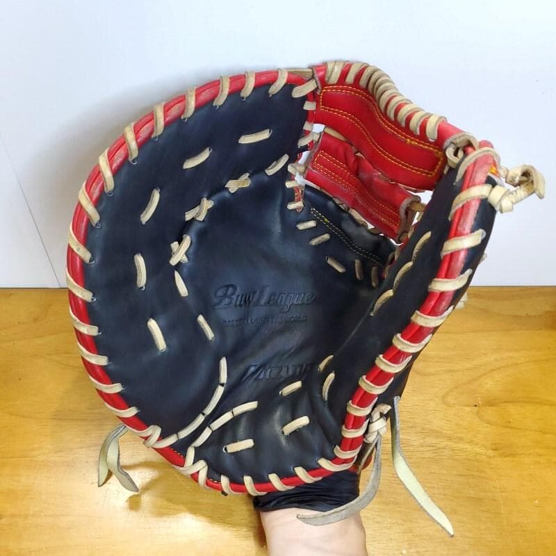 ミズノ 小笠原道大モデル 限定カラー 左投げ用 ファーストミット 軟式