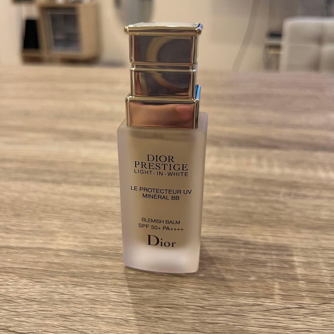 Dior Prestige Light-In-White BBクリーム プレステージ ホワイト ル プロテクター UV ミネラル BB／Diorの