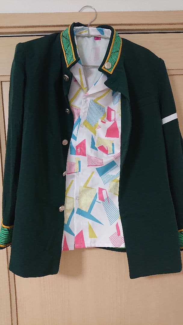 WIND BREAKER 桐生三輝 衣装+スマホケース+ウィッグをお譲りします WIND BREAKER 風鈴高校 桐生三輝 柄シャツ S―コスプレウィッグ総合専門