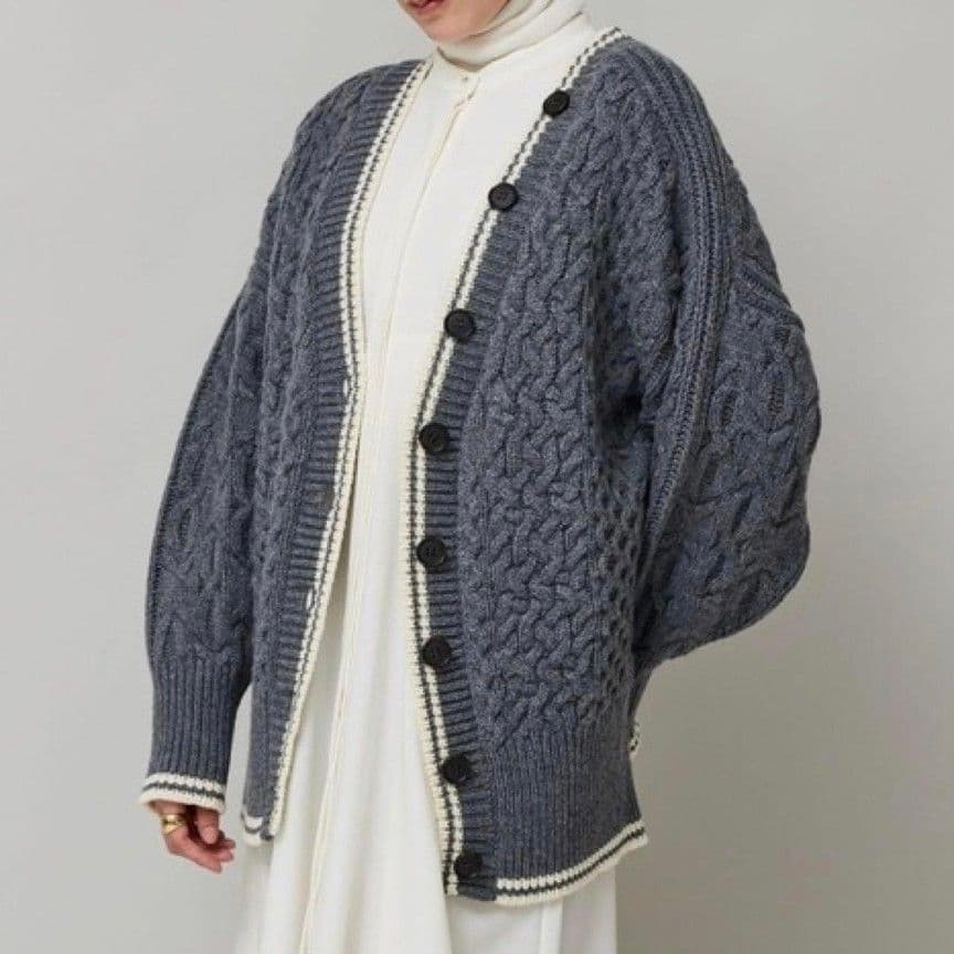 美品✨️カレンソロジー　ラムズアランニットカーディガン ブルーグレー ケーブル柄 カレンソロジー ケーブル ラムズ アラン ニット カーディガン - メルカリ