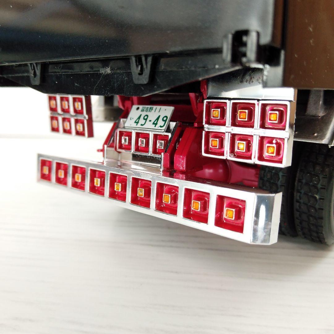 プラモデルデコトラ1/32 深箱ダンプ完成品 - メルカリ