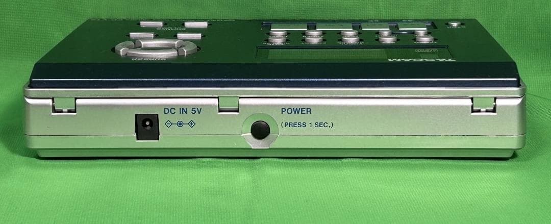 ☆中古動作確認済 TASCAM CD-VT2 ボーカルトレーナー アダプター付属