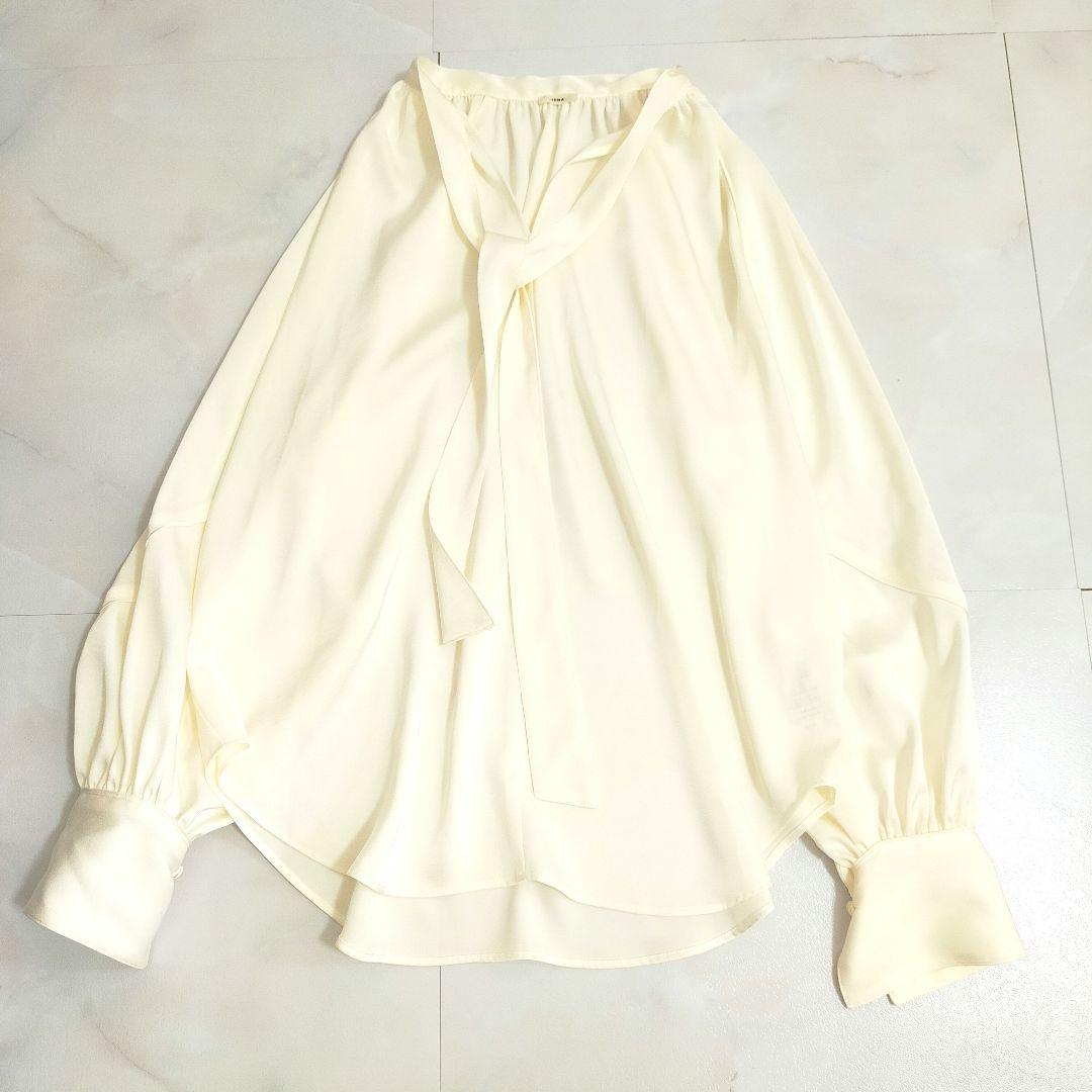 24AW✨イエナ IENA サテン ボウタイ スキッパーブラウス - メルカリ