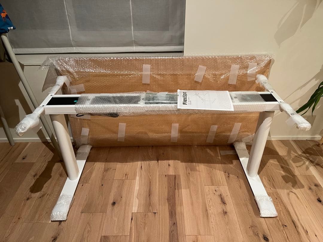 引き取り限定】FLEXISPOT 昇降デスク ほぼ新品 - メルカリ