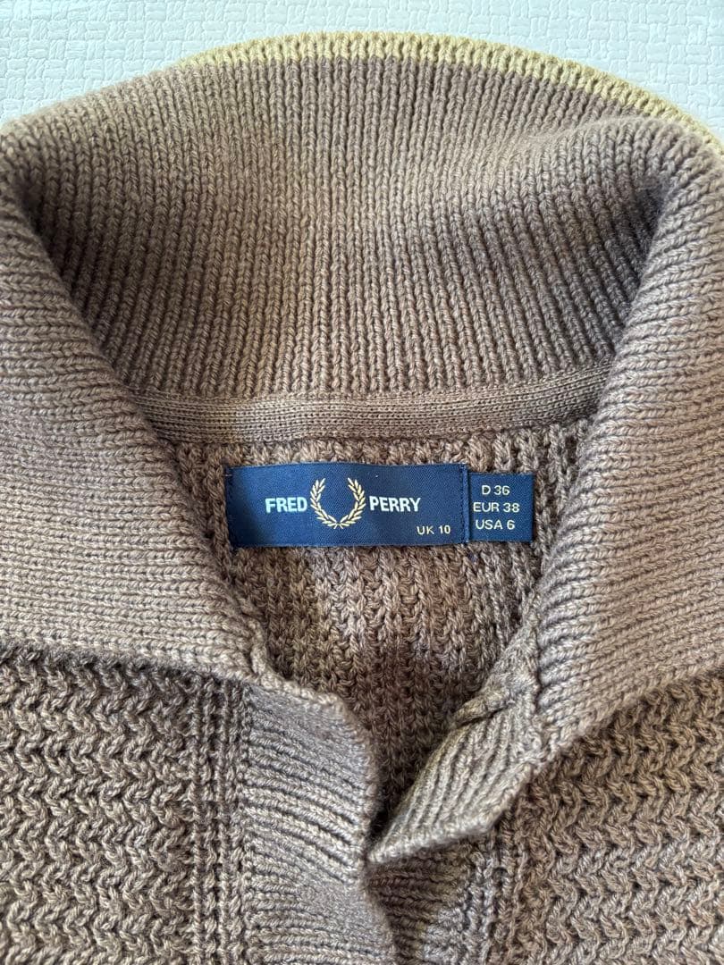 ろろ様専用(25日のみ)FRED PERRY ブラウン ニット UK 10 - メルカリ