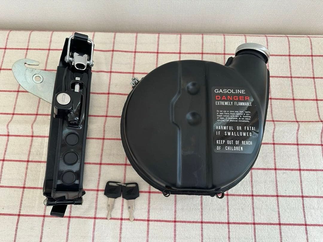 CT110 ハンターカブ サブタンク 取付金具付き - メルカリ