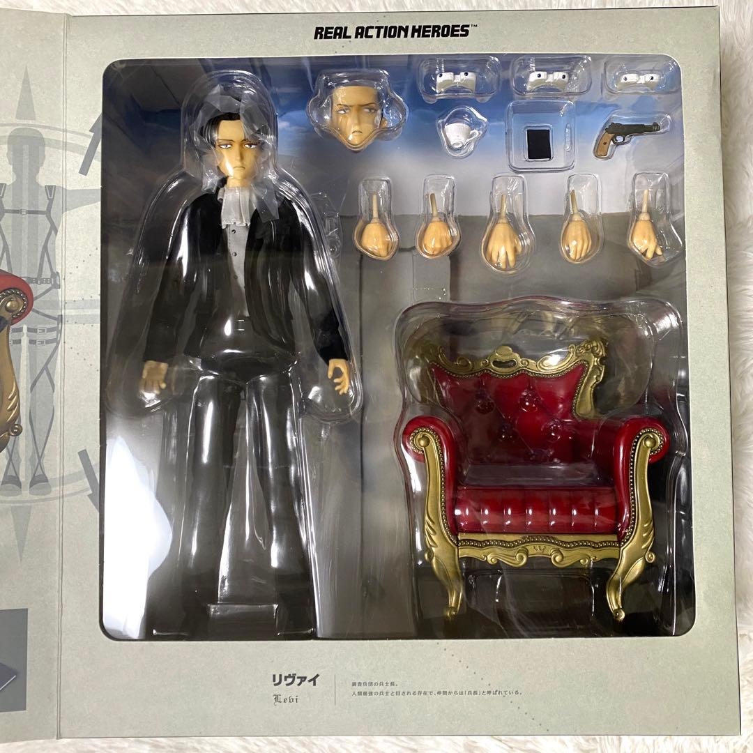 メディコムトイ RAH 進撃の巨人 リヴァイ 私服Ver. フィギュア - メルカリ