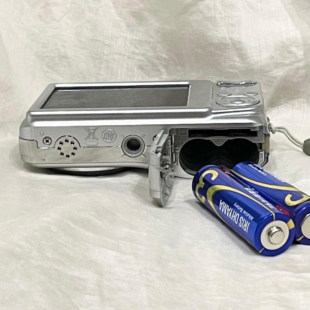 乾電池 FUJIFILM Finepix AV100デジタルカメラ 動作確認済 - メルカリ