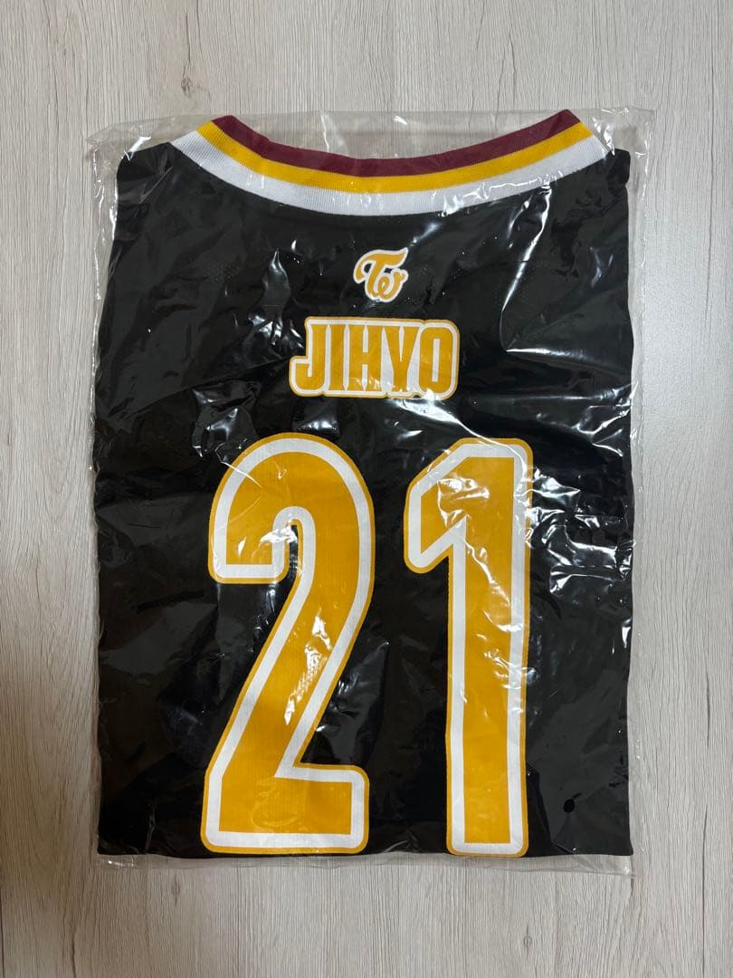 twice メッシュユニフォーム ジヒョ TWICE ジヒョ メッシュユニフォーム READY TO BE - メルカリ