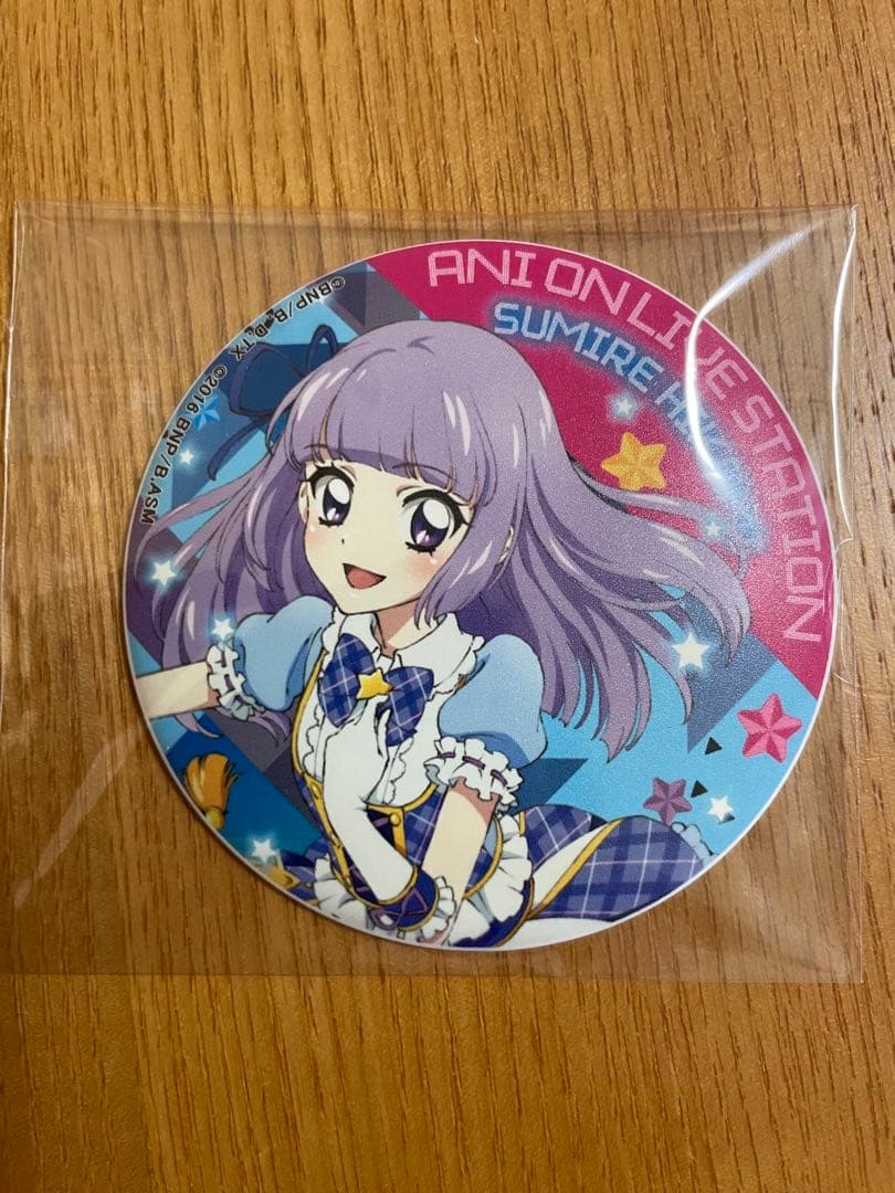 氷上スミレ】アイカツ アニON マグネット付きバッジ - メルカリ