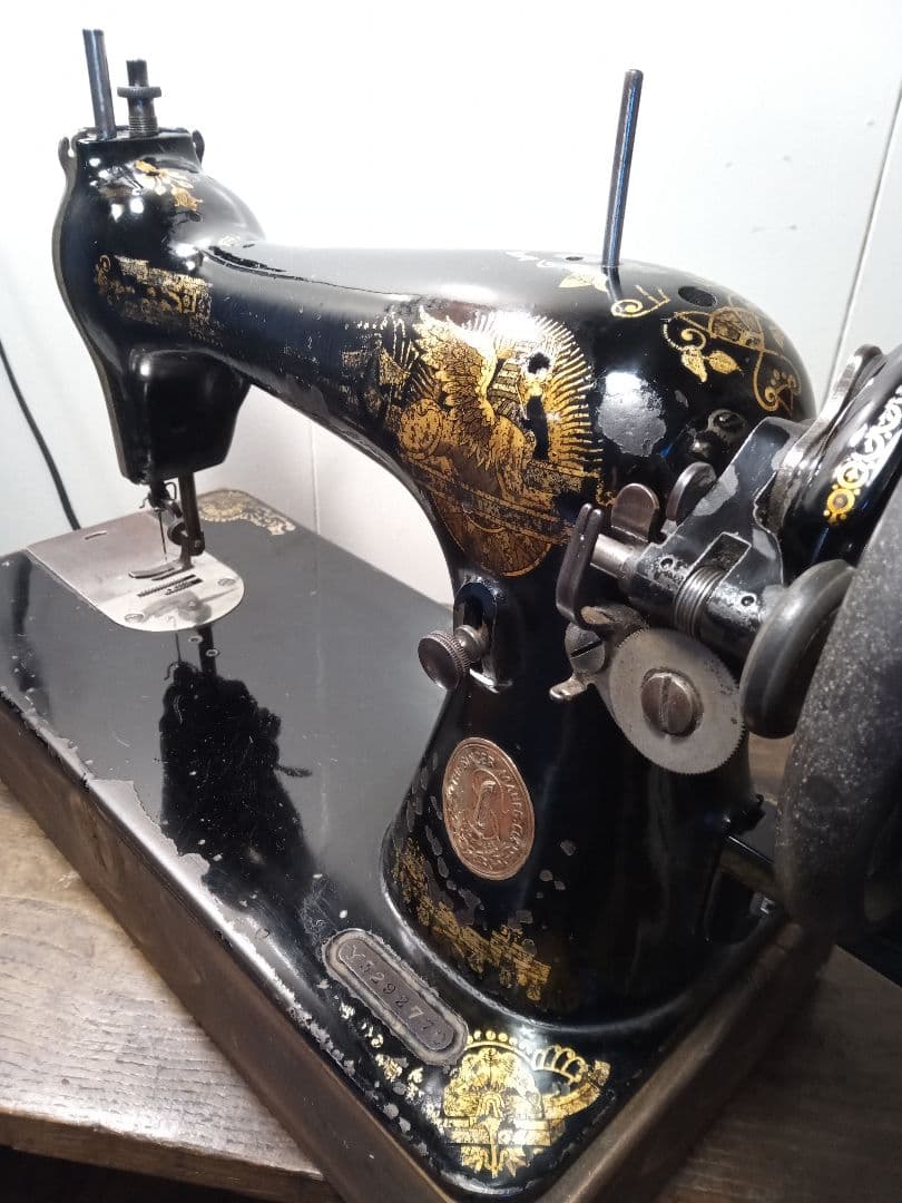 最終価格　お値打ち品　シンガー　スフインクス　縫うためのアンティークミシン l07.jpg