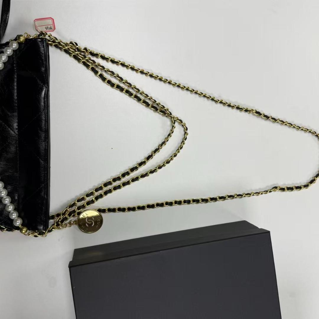 状態良好 ✨ブラック✨ cHaNeL✨サコッシュ パール付き - メルカリ