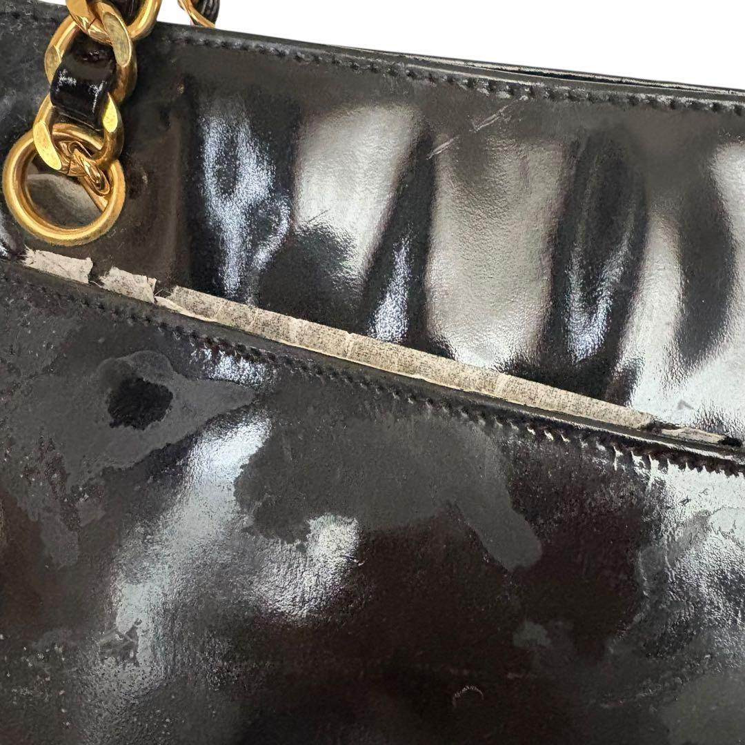 CHANEL デカココ チェーントート パテント 黒 べたつきなし 劣化あり