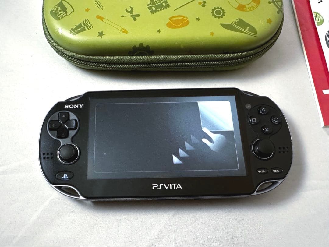 PS Vita 本体 ソフトケース ゲームソフト3本セット - メルカリ