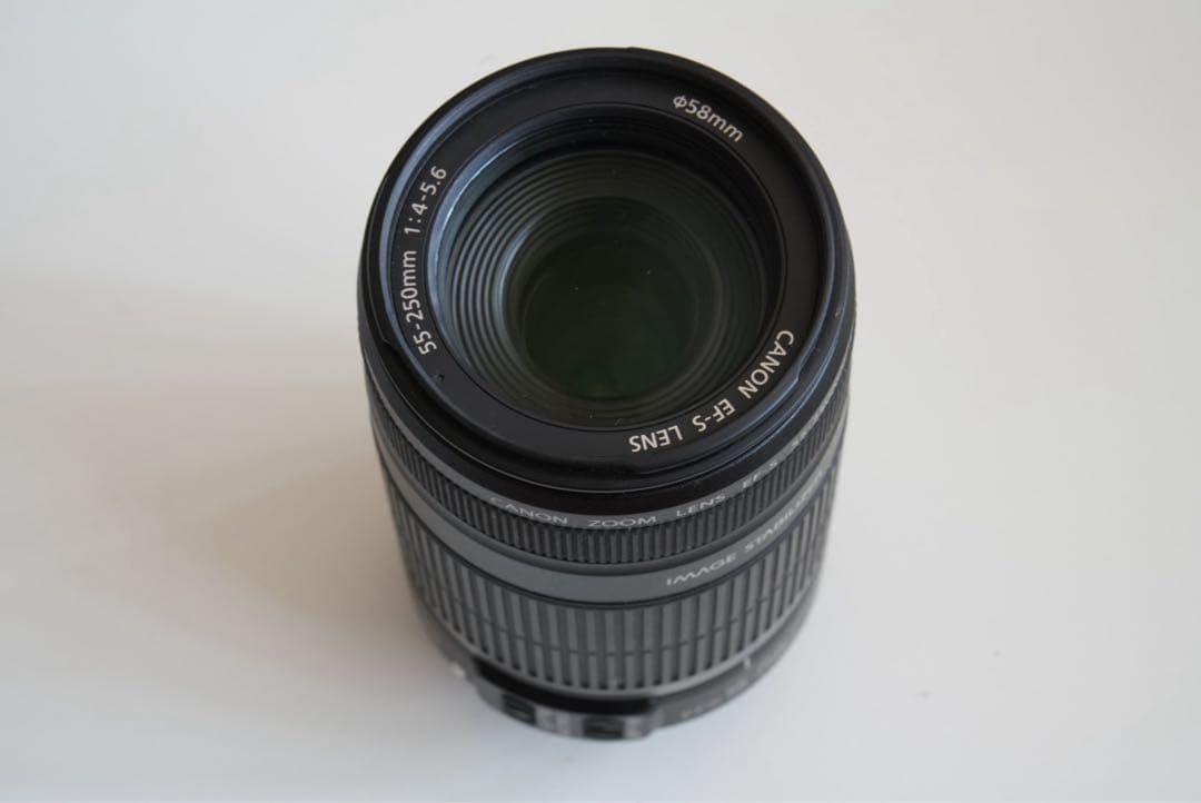 Canon EF-S 55-250mm f/4-5.6 IS レンズ