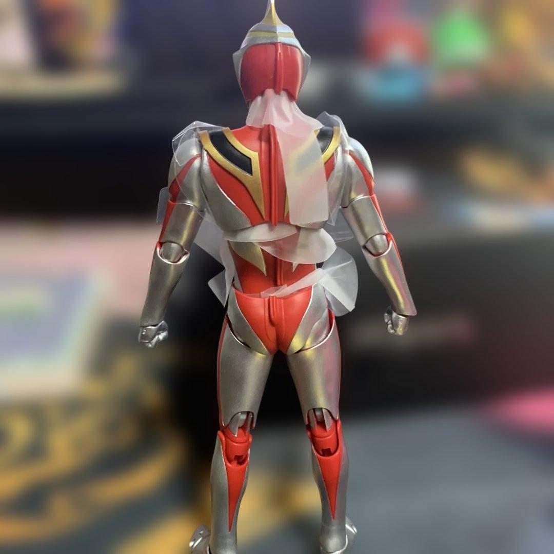 S.H.Figuarts（真骨彫製法）　ウルトラマンガイア（V2 ダイナ　セット