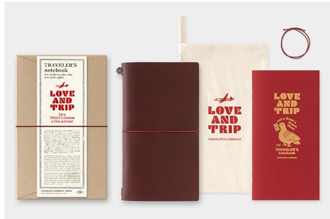 トラベラーズノート レギュラーサイズ LOVE AND TRIP レッド ラスト TRAVELER'S notebook LOVE AND TRIP Red / レッド | TRAVELER'S COMPANY