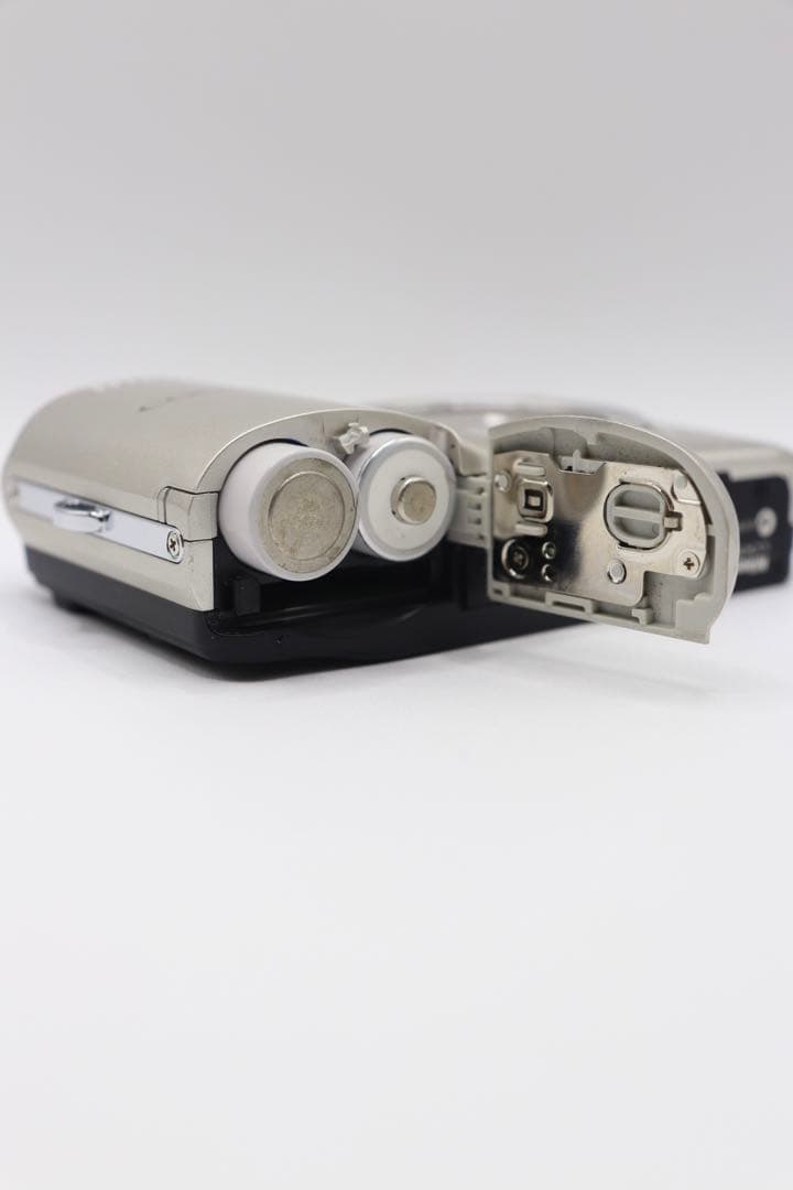 ✨動作確認済み！✨Nikon COOLPIX L28 単三電池で使用可能！ - メルカリ