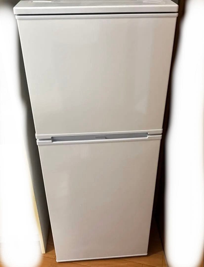 アビテラックス 冷蔵庫 AR-131 139L 商品紹介｜2ドア139L冷凍冷蔵庫 | AR131｜吉井電気株式会社