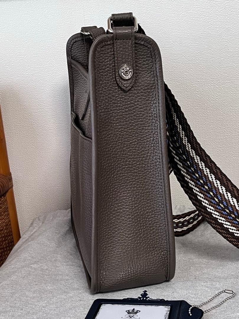 美品】ADMJ アールデコモチーフ クロスボディバッグ - メルカリ