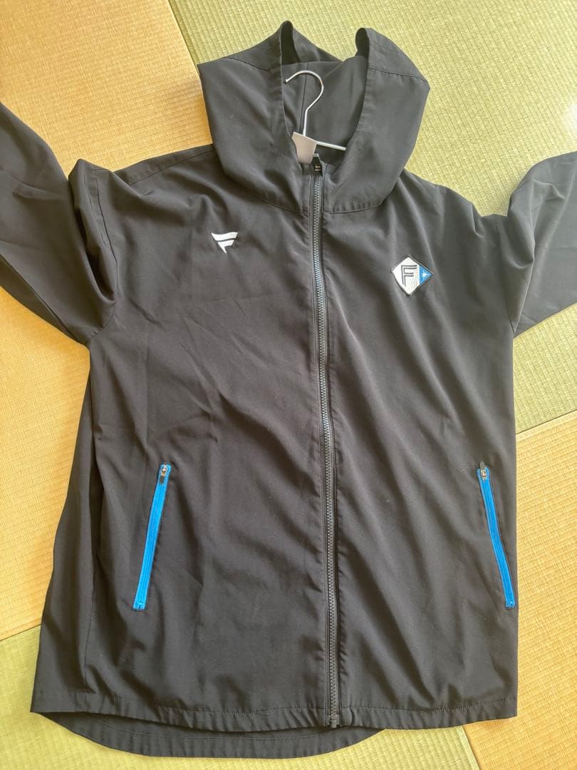 北海道日本ハムファイターズ ウィンドブレーカー - メルカリ