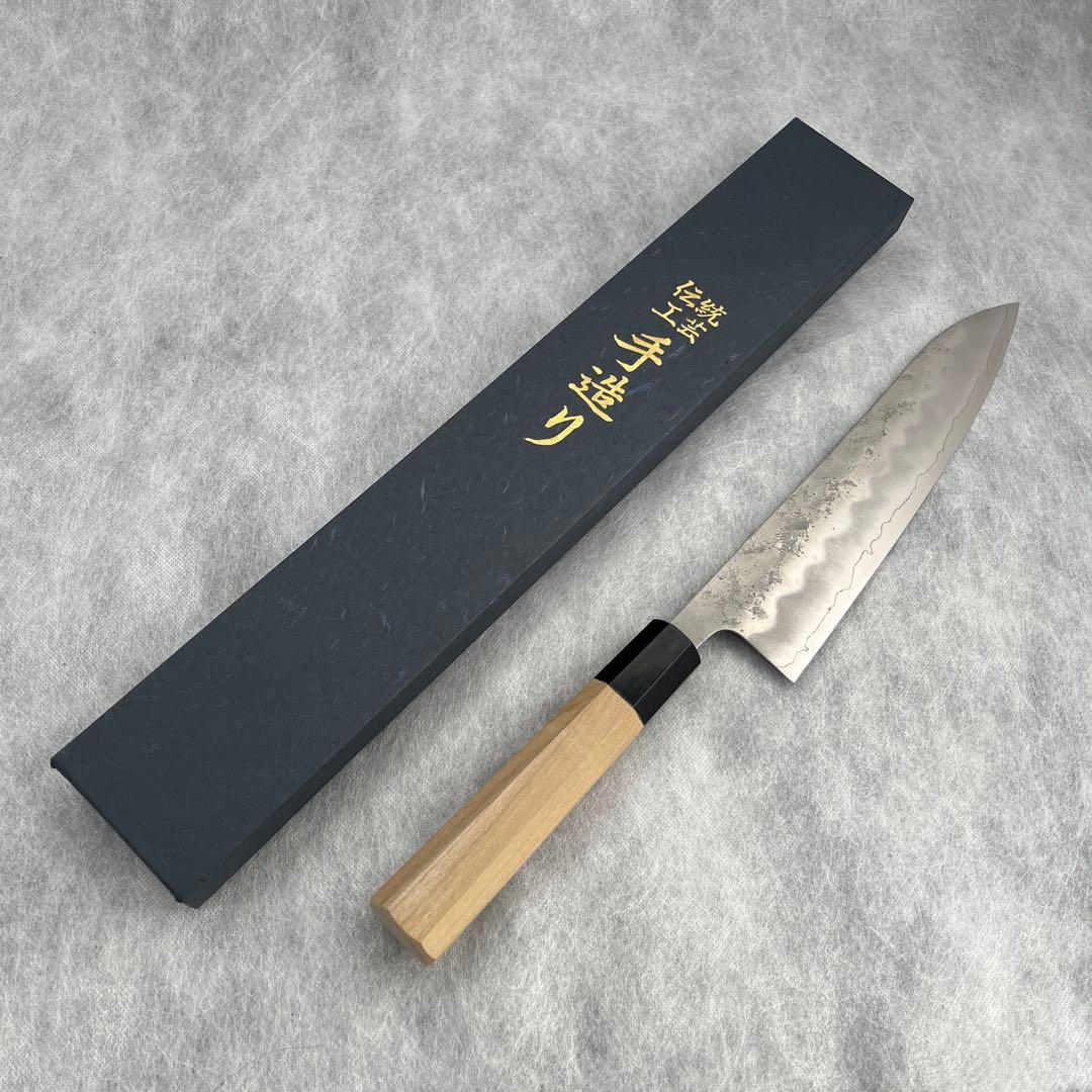 唯千里オリジナル 《銀三梨地》和牛刀 210 mm【水牛八角柄】