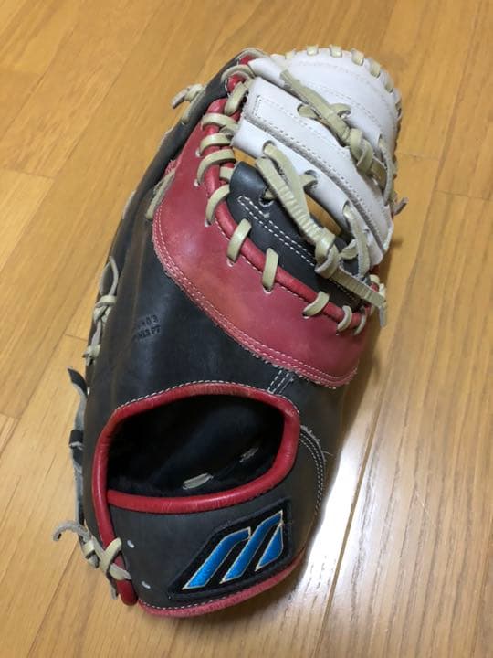 ミズノ社製 小笠原道大選手モデル 軟式 ファーストミット - メルカリ