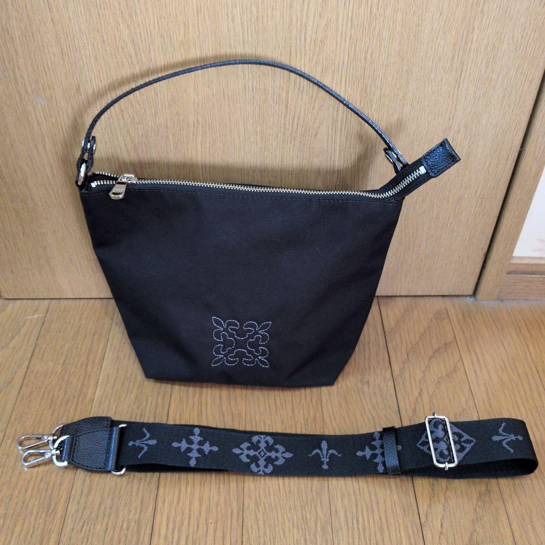 ケロヨンになります。ブラック刺繍ショルダーバッグ ビッグレザーショルダーバッグ AS0079 – YOLO（ヨロ）｜ファッション通販