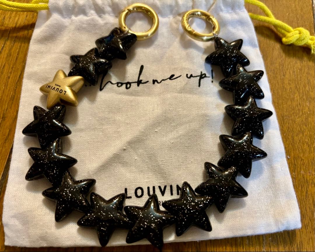 LOUVINI ハンドストラップ　PETIT ETOILE　BLACK ハンドストラップ PETIT ETOILE BLACK – R deco interiors