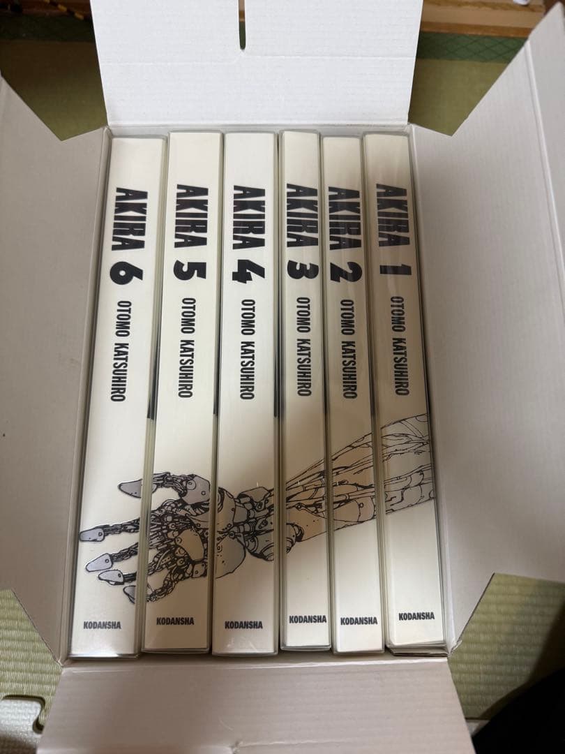 初版 フルカラーAKIRA 全6巻セット 全巻収納ボックス付き - メルカリ