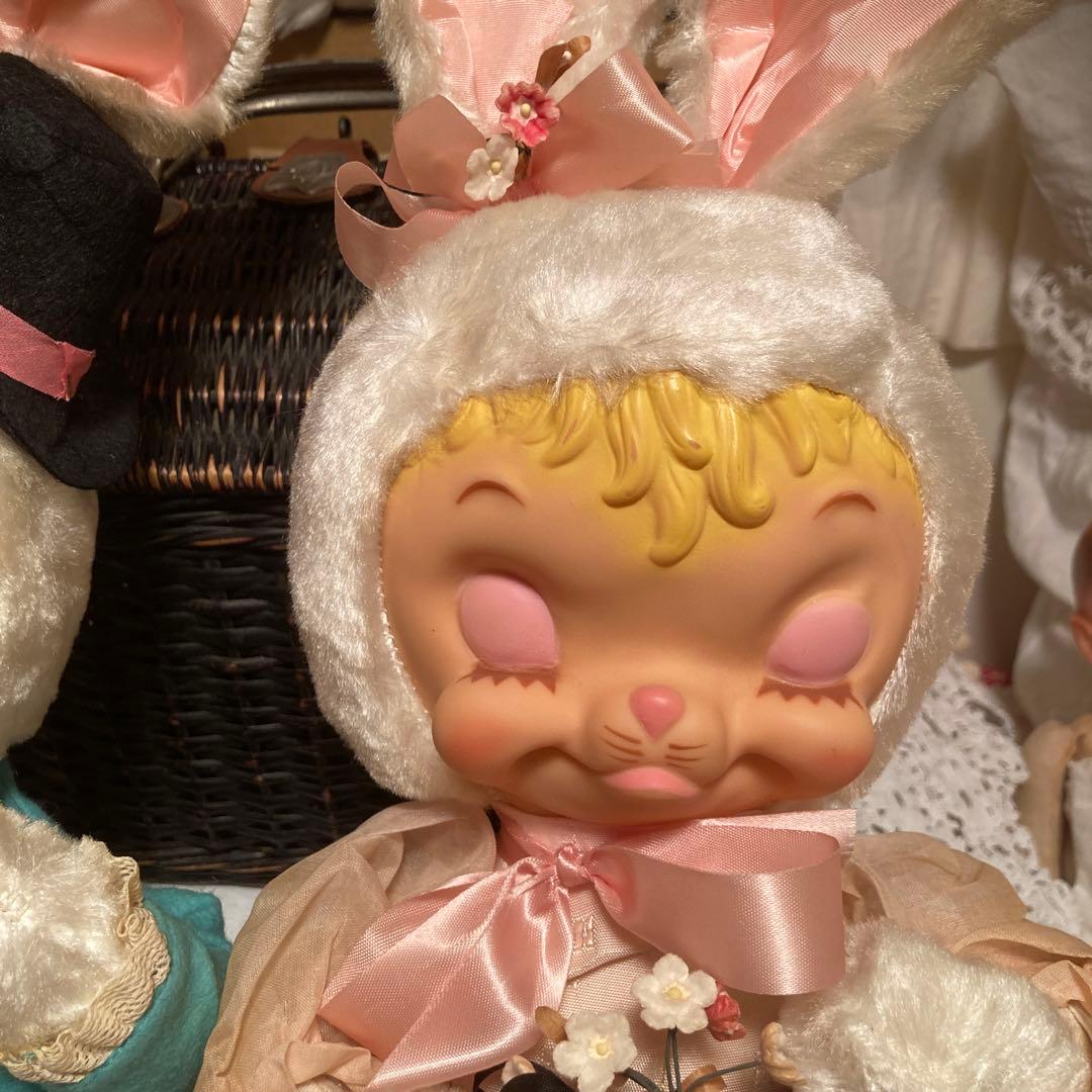 ガンドラバーフェイスバニー1体のみ 右側のバニーはsoldです。