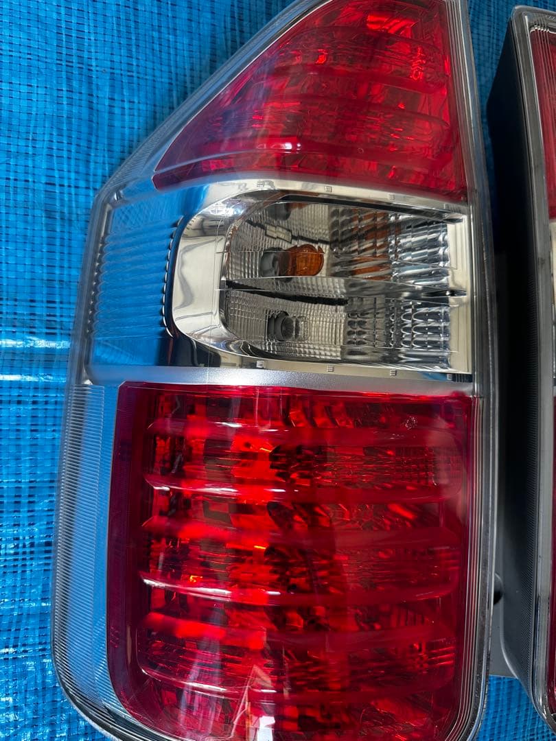 トヨタ ノア 70系 前期 純正テールランプ 左右セット 美品 - メルカリ