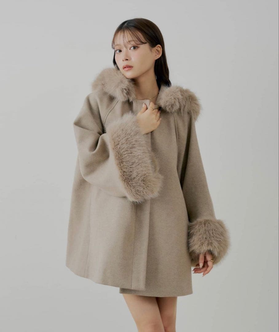 Chico チコ ファー付きフード襟マルチwayケープコート アウター - メルカリ