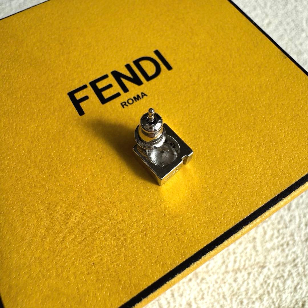 FENDI フェンディ FFピアス ロゴピアス クリスタル シルバー 片耳用
