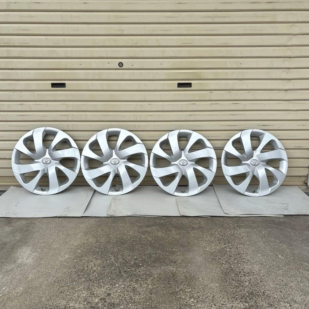 トヨタ シエンタ純正15インチホイールキャップ 4個セット シルバー