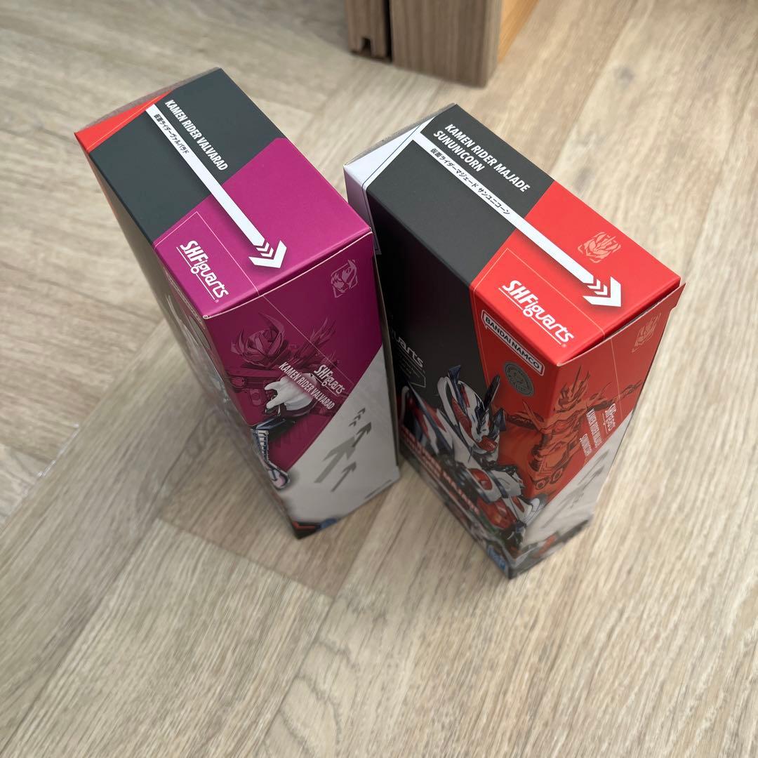 S.H.Figuarts 仮面ライダーヴァルバラド マジェード セット