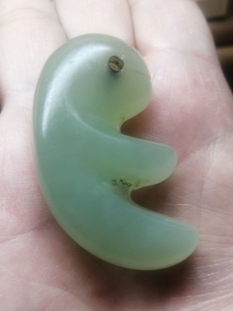 ★古墳期『糸魚川翡翠勾玉』出土品　5.50cm　『超琅玕翡翠』本物。儀式勾玉です