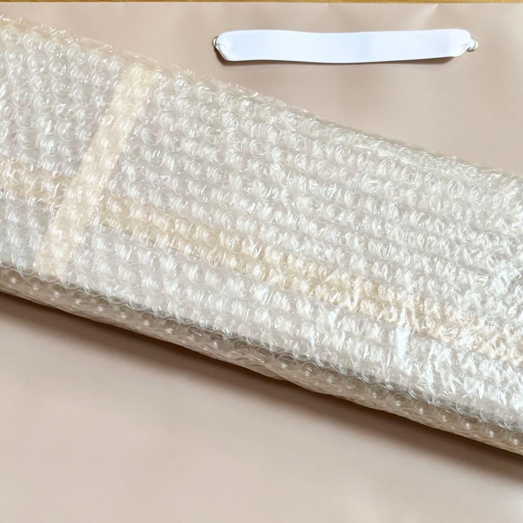 新品未開封 キヌージョ コテ カールアイロン 28mm 絹女 ギフト包装 白