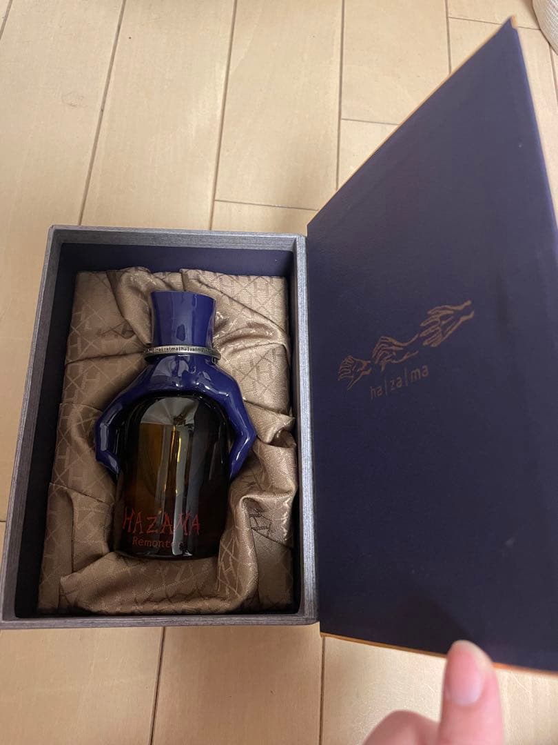 ha za ma 惹きずり込まれる運命の香水 Remonter - メルカリ