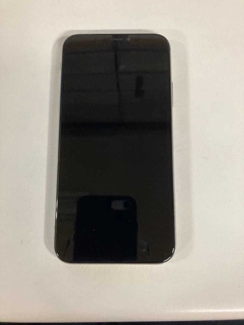 美品iPhone X 256GB シルバー SIMフリー動作確認済 初期化済 Amazon | 【整備済み品】Apple iPhone X 256GB シルバー SIMフリー