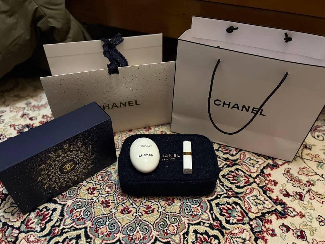 CHANEL リップ＆ネイルケアセット - メルカリ