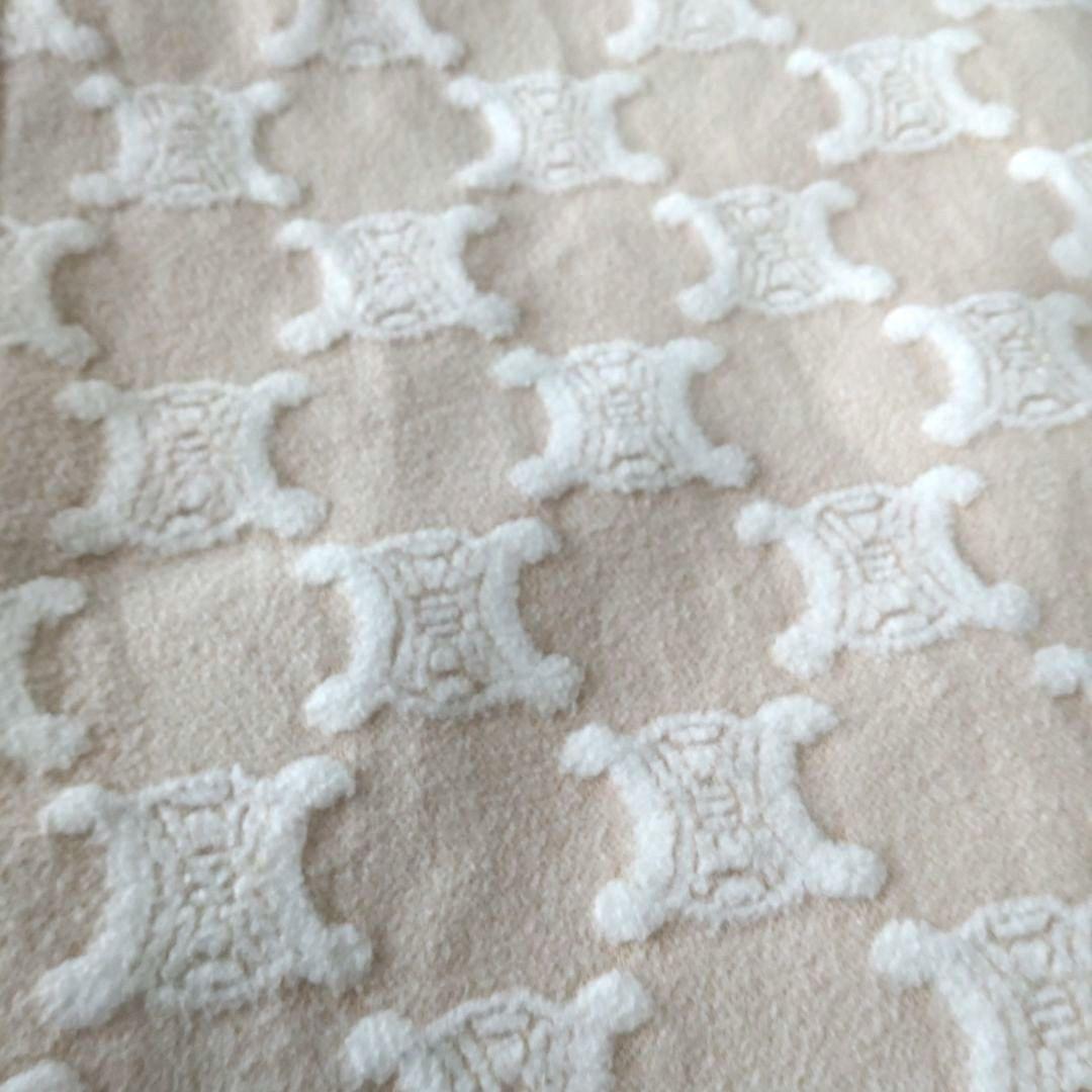 セリーヌCELINEトリオンフ綿毛布ベージュひざ掛けブランケット西川