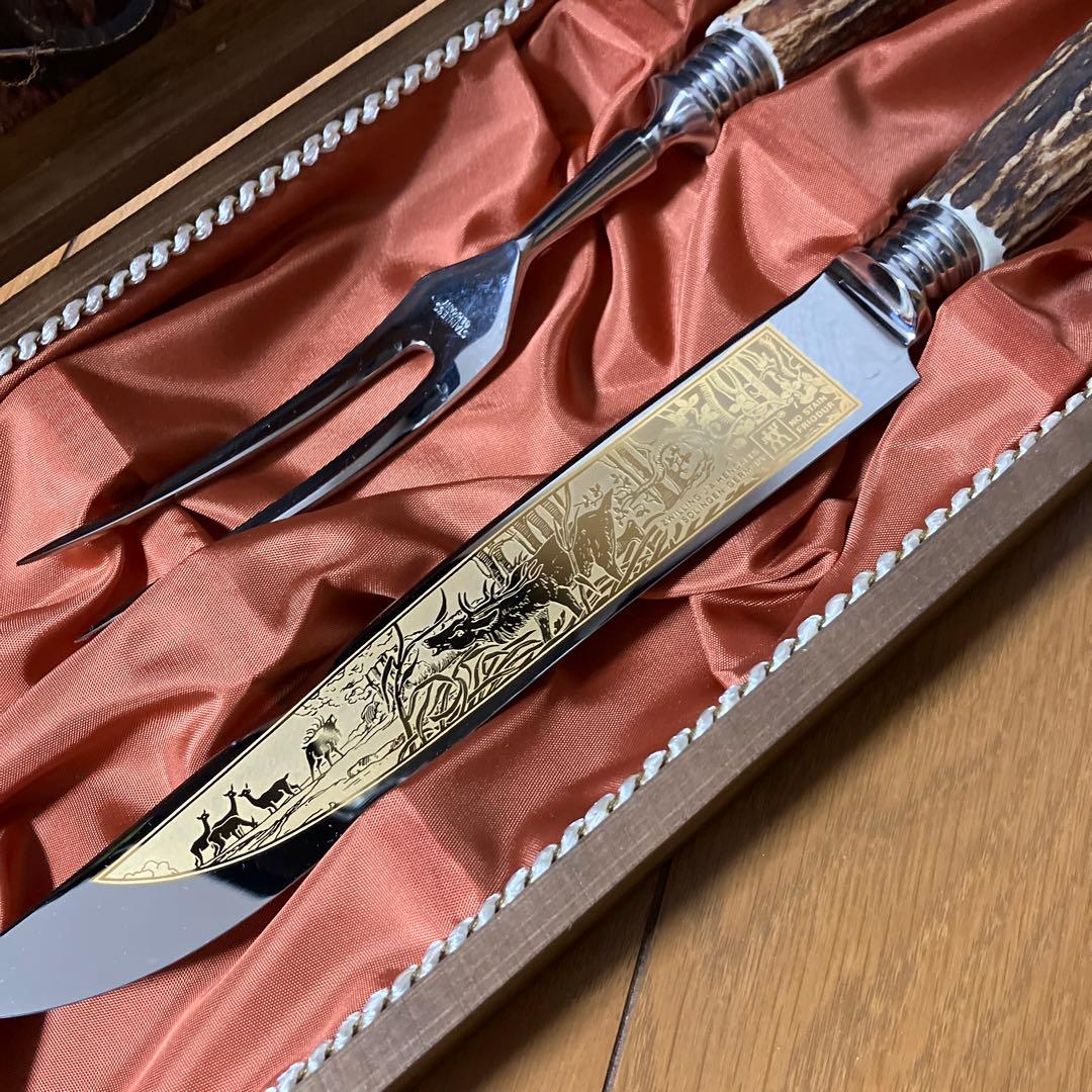 ゾーリンゲンの鹿柄カービングナイフ&フォークセット