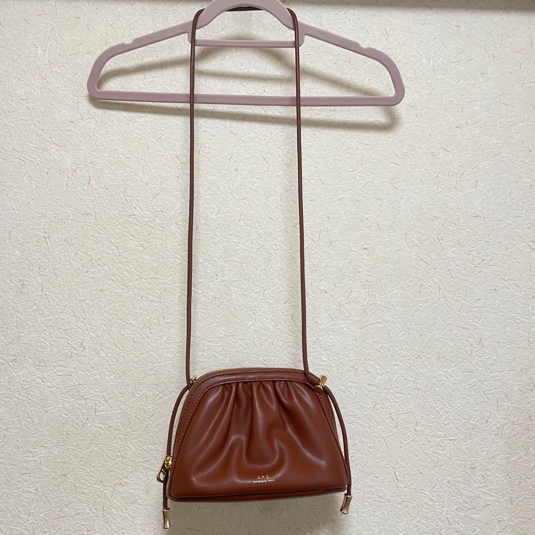 A.P.C. NINON スモールドローストリングバッグ Ninon スモールドローストリングバッグ｜FEMME ｜A.P.C.