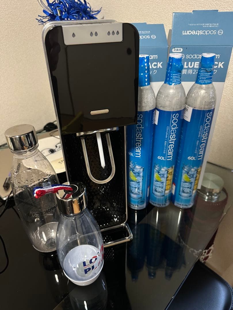 SodaStream 炭酸水メーカー 満タンボンベ3本付き SodaStream 炭酸水メーカー CO2ボンベ3本付き SodaStream 炭酸水