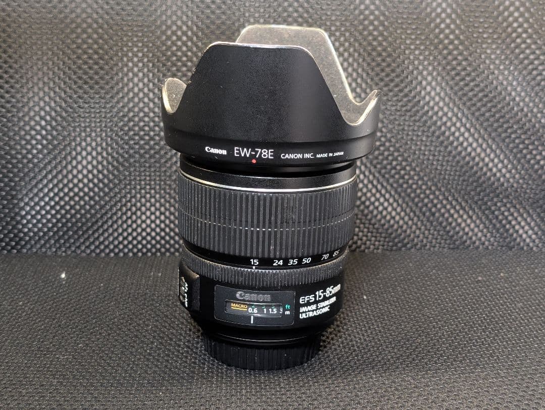 Canon EF-S15-85mm F3.5-5.6 IS USM（フード付）