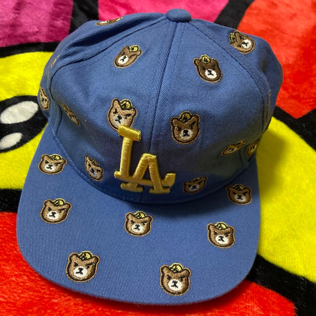 LAロゴ クマ刺繍 キャップ - メルカリ