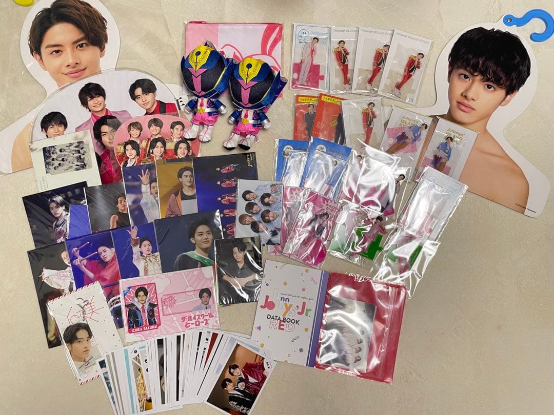 金指一世 グッズ