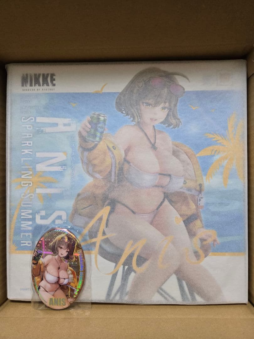 勝利の女神: NIKKE アニス：スパークリングサマー フィギュア特典缶バッチ付