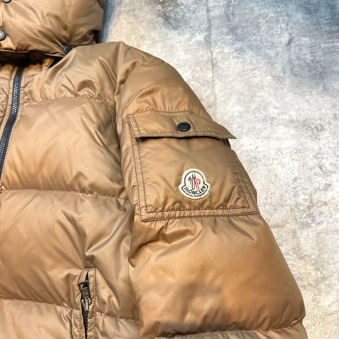 MONCLER モンクレール Basile バジーレマヤ 型 ダウンジャケット